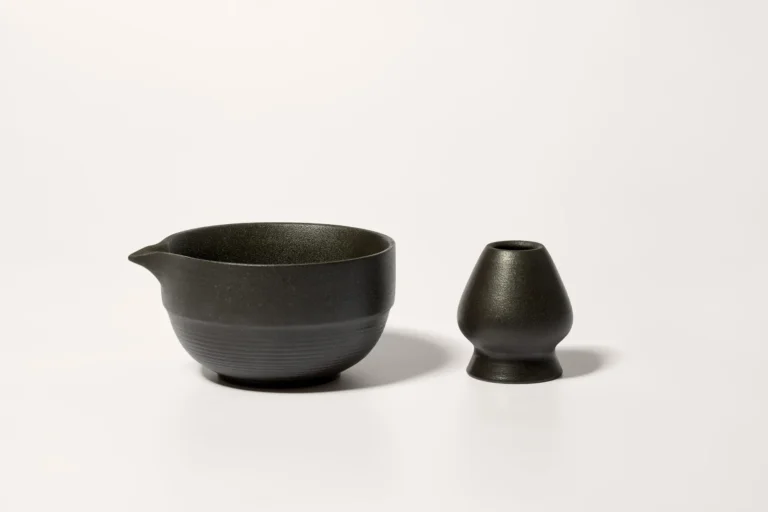 Genshō matcha kâsesi ve chasen standı, siyah